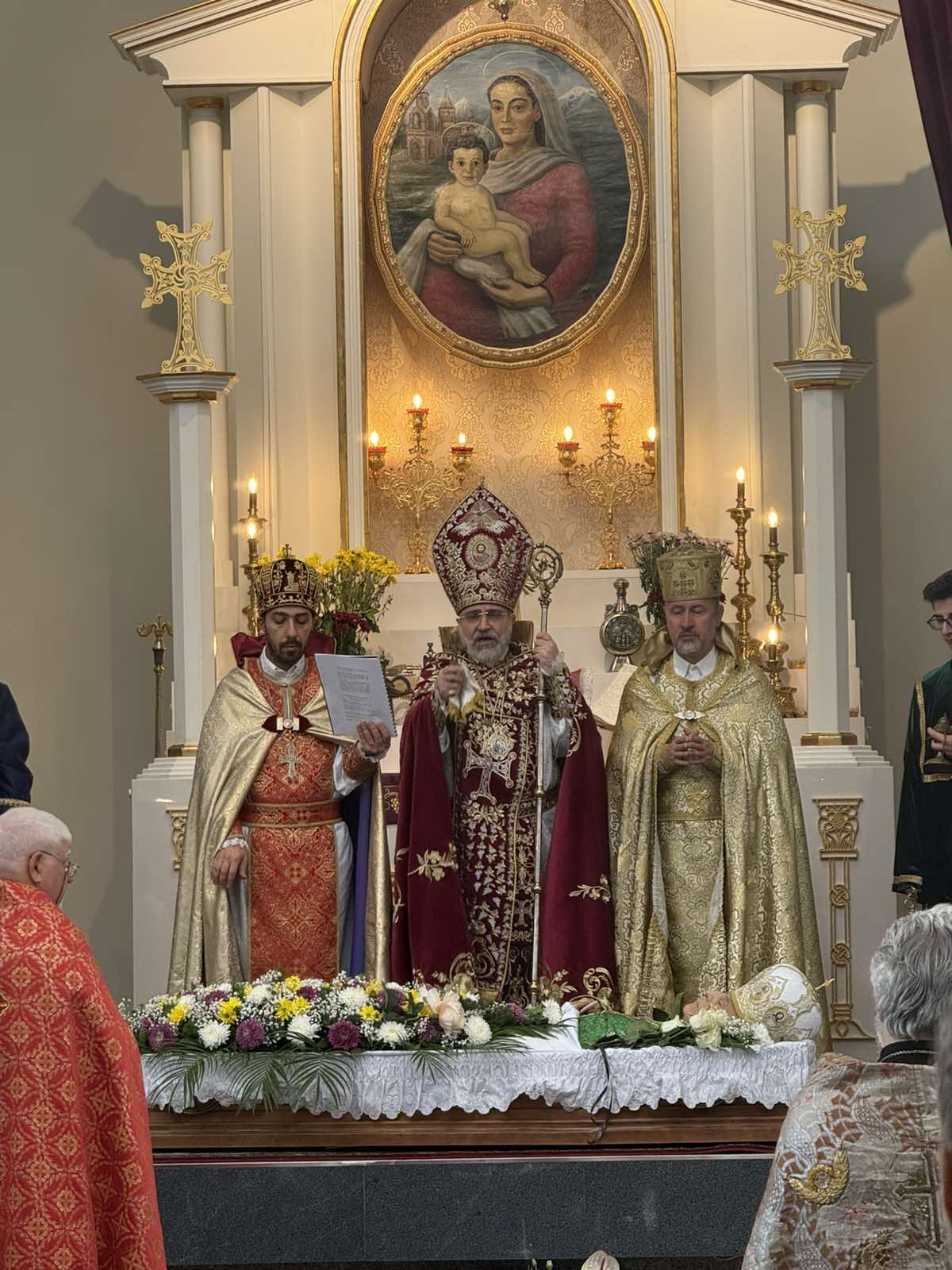 църква
