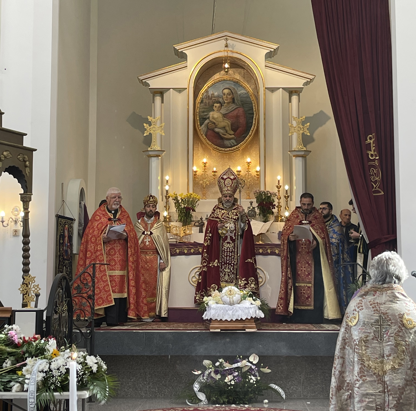 църква