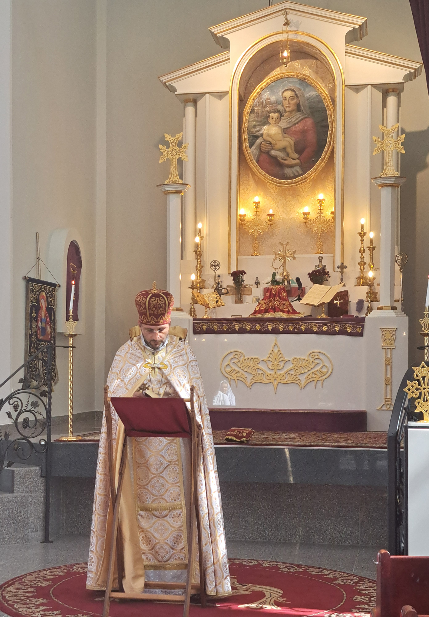 църква