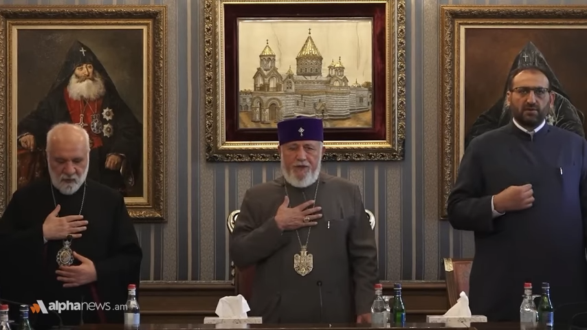 църква